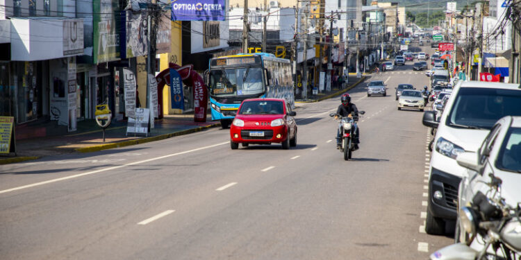Ônibus deixarão de ter faixa de circulação exclusiva na avenida Sete de Setembro