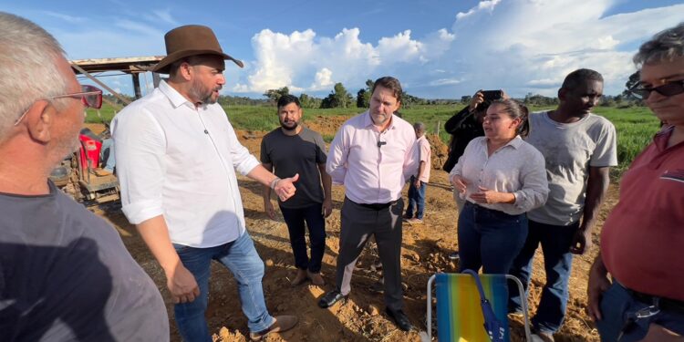 Deputado Alex Redano acompanha silagem de Milho em Machadinho D’Oeste e reforça compromisso com o setor agropecuário