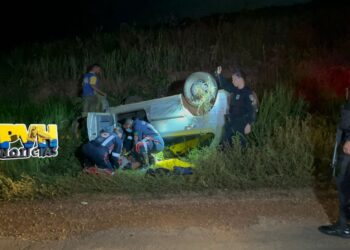 Mulher fica ferida em acidente com capotamento na BR-319 em Porto Velho