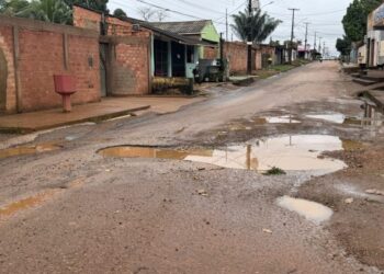 Vereador Edmilson Dourado solicita serviço de tapa-buracos na zona sul de Porto Velho