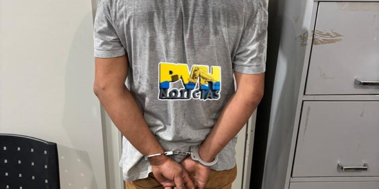 URGENTE: Ex-presidiário acusado de abusar de duas jovens se entrega na Policia Civil