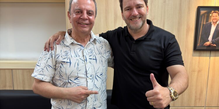 Deputado Alex Redano recebe Everton Leoni diretor da SIC TV