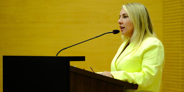 Ieda Chaves recomenda obras no Colégio Tiradentes da Polícia Militar em Ouro Preto do Oeste