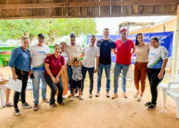 Deputado Cássio Gois entrega carreta basculante à comunidade de Primavera de Rondônia