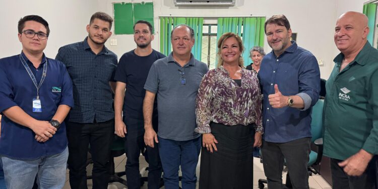 Presidente Alex Redano comemora encerramento de cursos em Guajará-Mirim