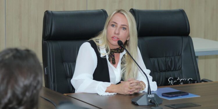 Ieda Chaves comemora que 30% dos recursos do Detran/RO serão aplicados em cirurgias ortopédicas