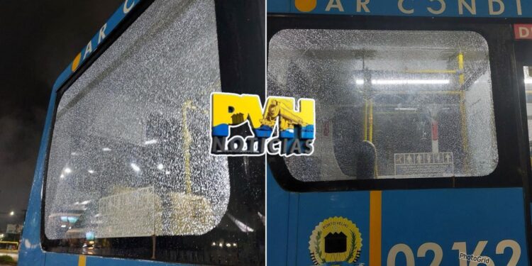 NA ROTATÓRIA: Criminoso joga pedras em ônibus depois de ser expulso por perturbar passageiros