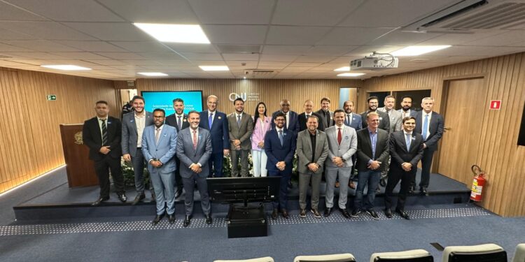 Presidente Alex Redano prestigia posse do Desembargador Gilberto Barbosa no CCOGE em Brasília