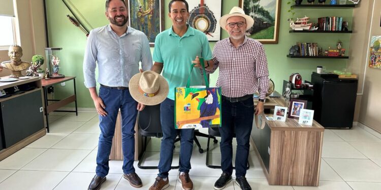 Deputado Eyder Brasil e Secretário Paulo Moraes Júnior discutem estratégias para o desenvolvimento de Porto Velho