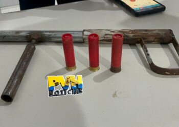 ATÉ 2049: Foragido é flagrado com arma caseira em residência na zona leste