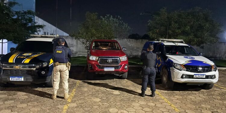 PRF e Polícia Militar realizam prisão de criminosos na BR 364 em Rondônia
