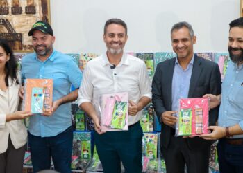 Prefeitura de Porto Velho recebe kits escolares doados pelo MPRO