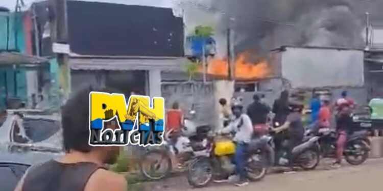 URGENTE: Casa de madeira é destruída por incêndio na zona sul de Porto Velho – Veja Vídeo