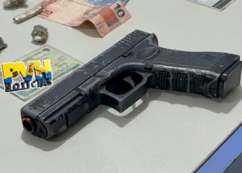 DEU RUIM: Dupla é presa com simulacro depois de assaltar adolescente em Porto Velho