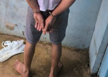 ESTAVA PRECISANDO: Homem preso por furtar chinelo e boné diz que era para se proteger