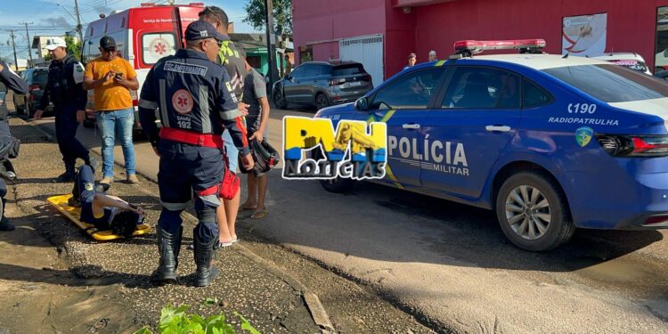 URGENTE: Acidente com carro de app e moto deixa pai e filho feridos na zona sul