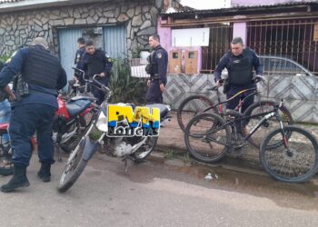 NA SUL: PM estoura mocó e encontra motos e objetos roubados