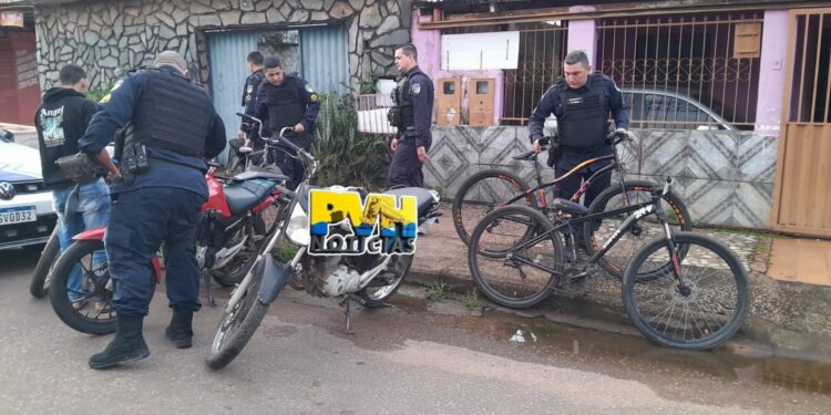 NA SUL: PM estoura mocó e encontra motos e objetos roubados
