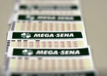 Mega-Sena acumula novamente e pode pagar prêmio de R$ 120 milhões