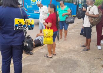 URGENTE: Ônibus arranca e passageira sofre queda no centro de Porto Velho