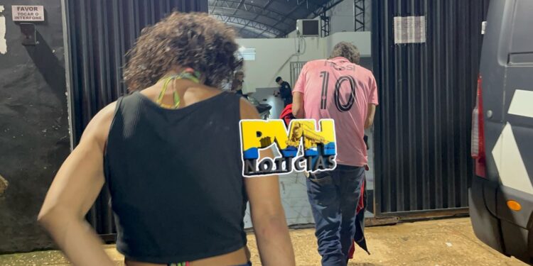 URGENTE: Casal é preso com duas facas depois de fazer assalto no Cai N’água