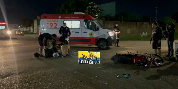 URGENTE: Motoboy e namorada ficam feridos em grave acidente com Jeep na capital