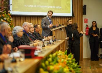 Presidente da Assembleia Legislativa Alex Redano prestigia posse do novo Procurador-Geral de Justiça do MP-RO