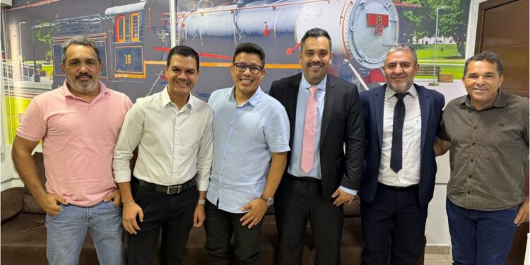 Prefeito Adailton Fúria, deputado Cássio Góis e vereador Everaldo Fogaça falam sobre eleições 2026