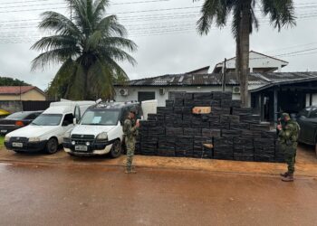 BPFron prende motoristas com 30 mil maços de cigarros contrabandeados em RO