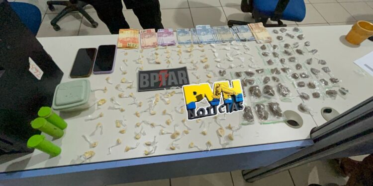 NA BR-319: Mulher flagrada com drogas diz que estava enfrentando dificuldades por isso traficava