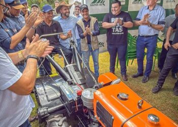 Deputado Cássio Gois prestigia entrega do Prêmio ConCafé 2024 em Rolim de Moura