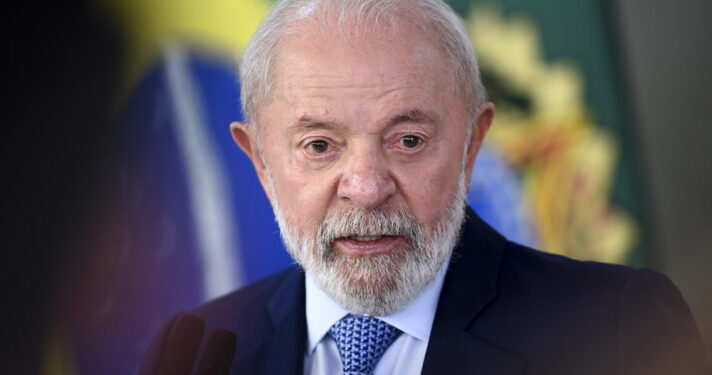 Pesquisa aponta que 62% dos brasileiros acham que Lula não deveria se candidatar à reeleição