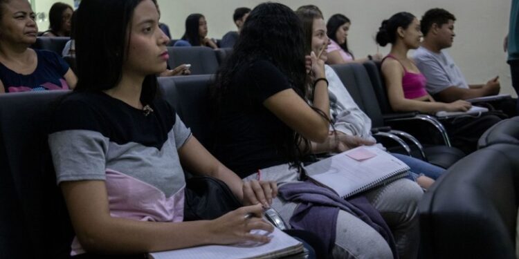Estão abertas as inscrições para preparatório do Exame Nacional de Ensino Médio