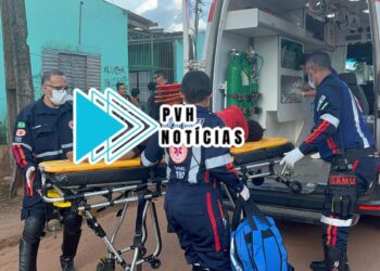 URGENTE: Briga de vizinhos termina em tentativa de homicídio a facadas na zona sul