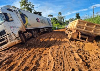 Presidente Alex Redano cobra patrolamento e encascalhamento urgente no Travessão B-65 em Ariquemes