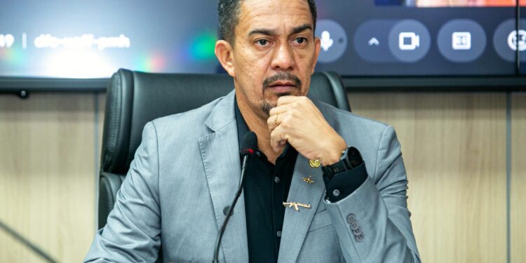 Eyder Brasil destaca Dia Estadual pelo Fim do Feminicídio e reforça leis de proteção às mulheres