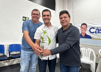 Deputado Cássio Gois entrega 165 mil mudas de café em Ministro Andreazza e beneficia mais de 60 produtores rurais