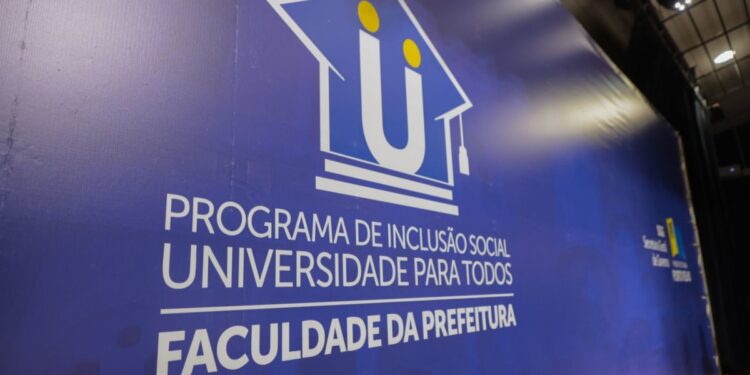 FACULDADE DA PREFEITURA: Candidatos classificados devem realizar matrículas nas faculdades em que foram selecionados até o dia 10 de março