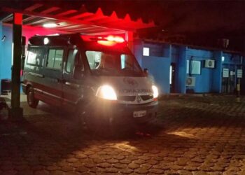 URGENTE: Mulher ataca marido a facadas porque demorou a cortar o cabelo