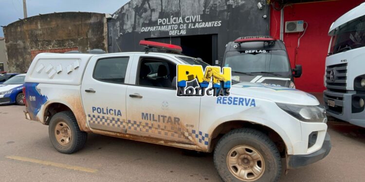 URGENTE: Briga entre família termina com três esfaqueados na zona leste