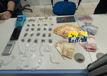 NA ATIVIDADE: BPTAR flagra adolescente vendendo dr0ga para apenado em distribuidora de fachada