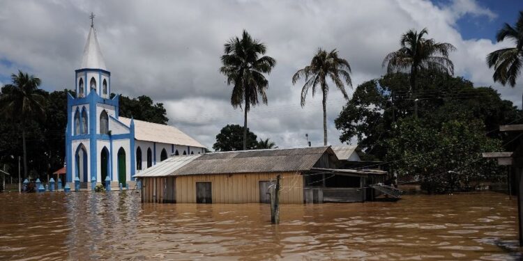 Deputado Alan Queiroz solicita apoio emergencial para comunidades atingidas pela cheia do Rio Madeira
