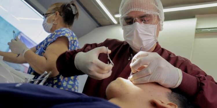 Deputado Alan Queiroz destina emenda para aquisição de kits odontológicos à Santa Luzia do Oeste