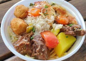 FAMINTO: Mulher é assaltada e ladrão rouba marmita na zona leste