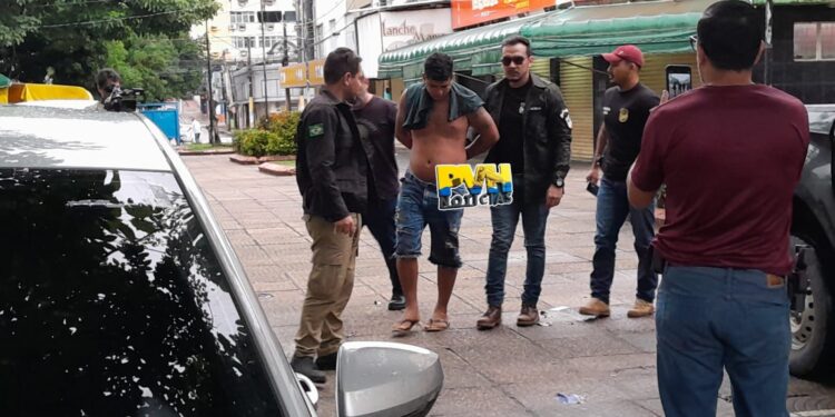 VULGO “TCHUTCHU”: Homicídios cumpre mandado e prende acusado de matar “Popeye”