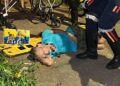 URGENTE: Motociclista atropela ciclista e foge sem prestar socorro no Embratel