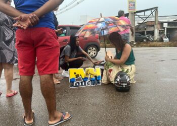 URGENTE: Agente funerário sofre grave acidente de moto no centro