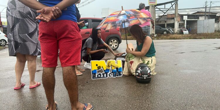 URGENTE: Agente funerário sofre grave acidente de moto no centro