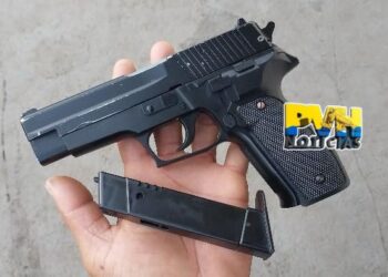 CORAJOSA: Funcionária de supermercado reage roubo e toma arma de criminoso no centro