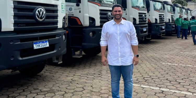 Vereador Marcos comemora entrega de 12 caminhões para fortalecer a Agricultura loca